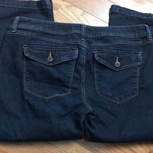 No Boundaries Capri jeans